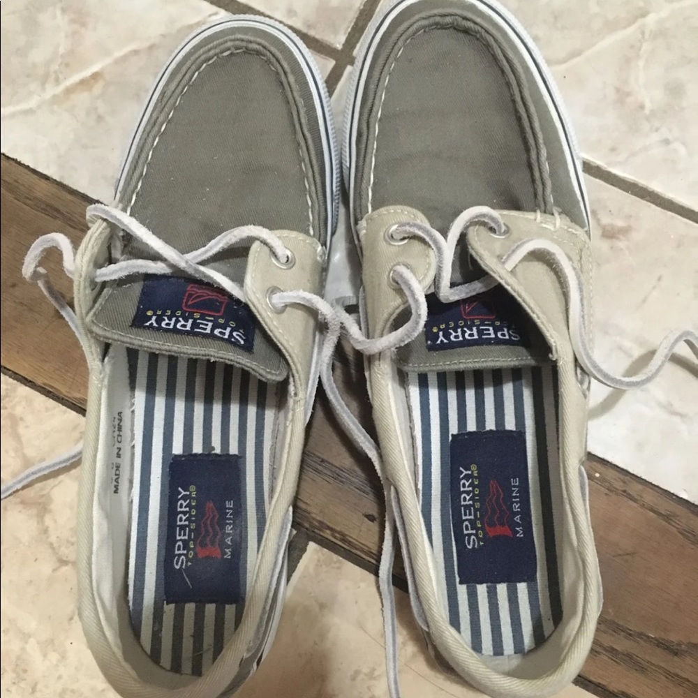 Women’s Sperry’s Size 7